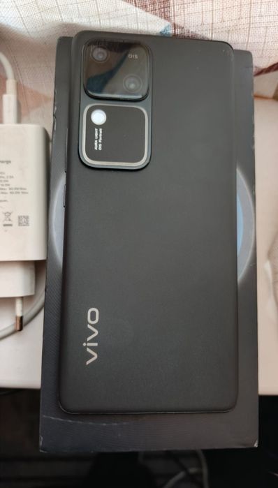 Смартфон Vivo V30 5G 12/256Gb
