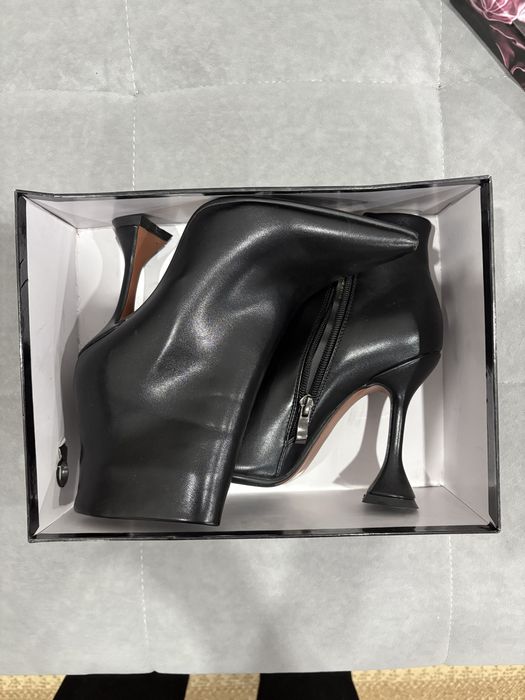 Продается ботинки и ботильоны на каблуках