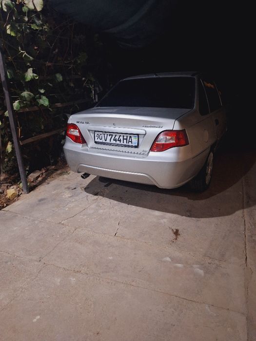 Nexia  2 sotiladi Yangiariq Avaz Utarda