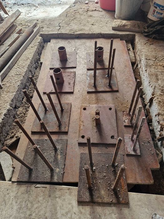 Продавам арматурни планки и колчета