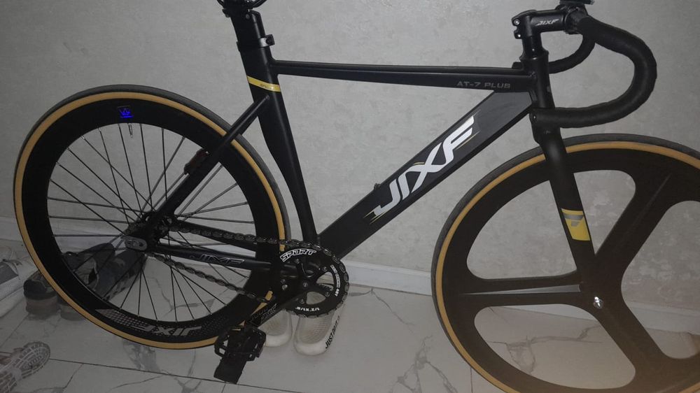 Срочно продам JIXF AT7-plus