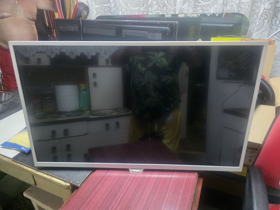 Vand tv smart Philips diagonala 81 cm
