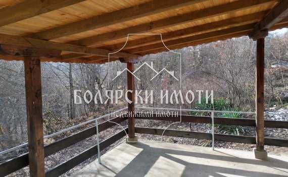 Къща с панорамна гледка