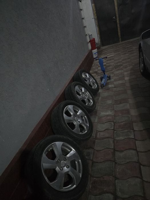 Lada Largust avto titanka