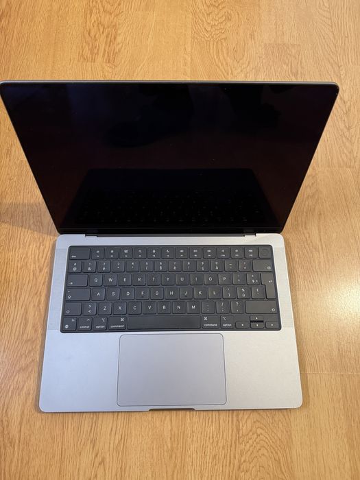 Macbook Pro 14-inch 2023 M3 за части