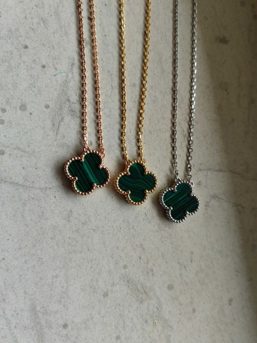 Златно дамско колие с детелина от бял седеф, Van Cleef & Arpels VCA