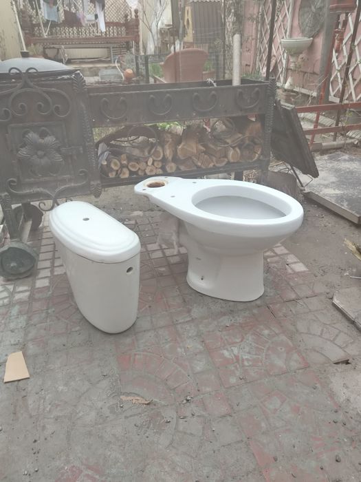 Продаётся Унитаз