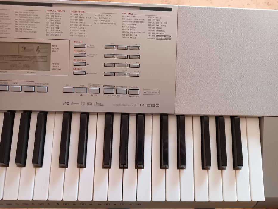 клавир CASIO LK 280