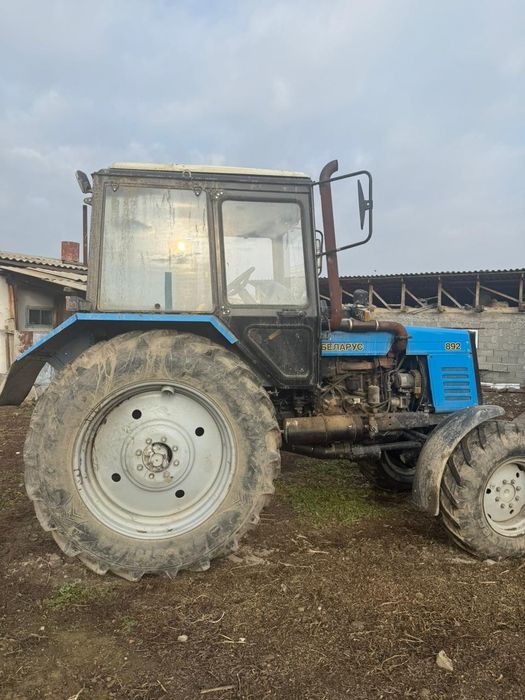 Трактор МЗД892::