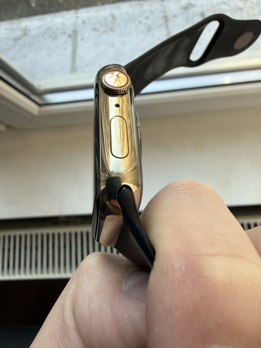 Apple Watch 7, GPS, Cellular, 45 mm, carcasa gold stainless steel