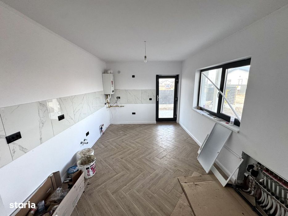 4 camere! 2 BAI! Incalz in pard! Casa Valea Ursului - Vorovesti