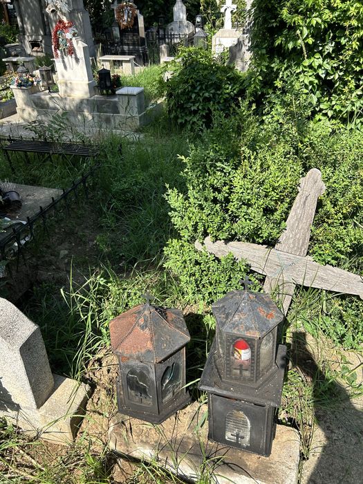Locuri de veci biserica iancu nou ,Balaneanu