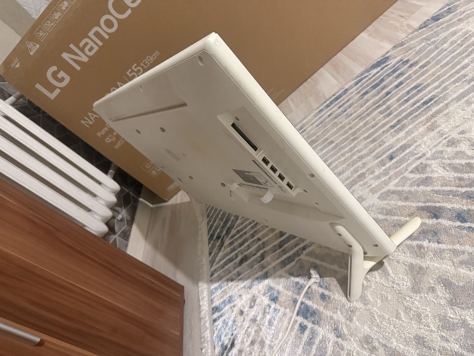 б/у Телевизор LG 40UB800V