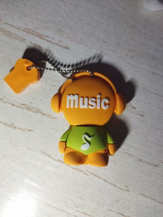 Флешки 64гб новые