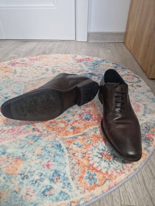 Pantofi Hugo Boss marimea 6