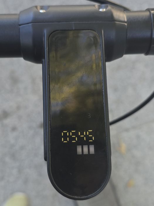 Trotineta Kirin M2 Pro, viteza 25 km/h, autonomie 30 km, motor 350W