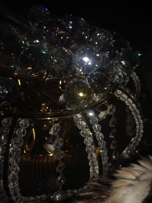 Люстра (благородно и празднично).