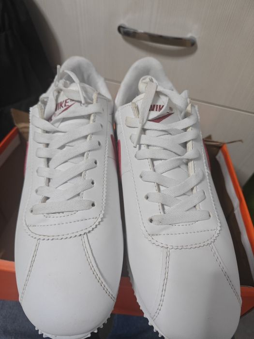 Nike Cortez  очень лёгкие 40 размер
