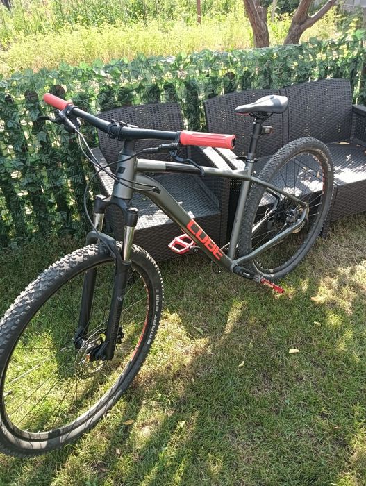 Bicicleta Cube Analog