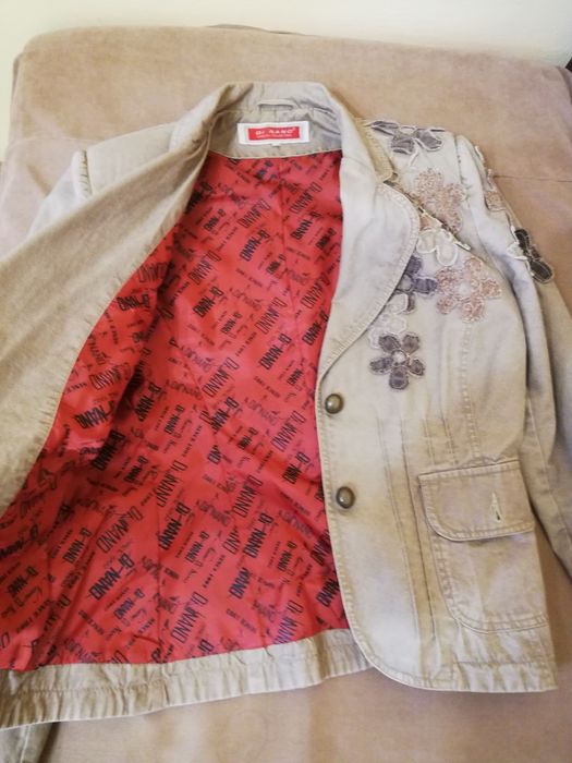 Vând costum fusta+sacou mărime 40