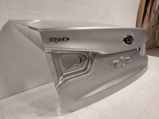 Продается крышка багажника КИА РИО3.