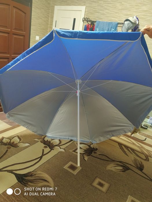 Продам пляжный зонт