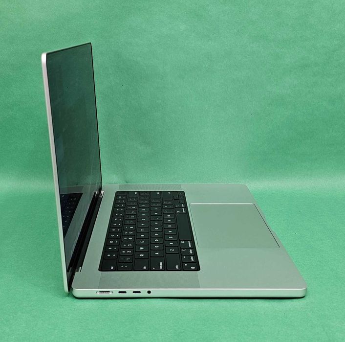 Apple MacBook Pro A2485 16" Silver Laptop M1 Pro 16/512GB SSD-2021 yil