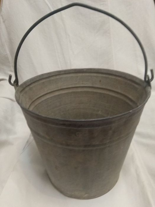 Ведро СССР. 12 литров. Металл толстый.