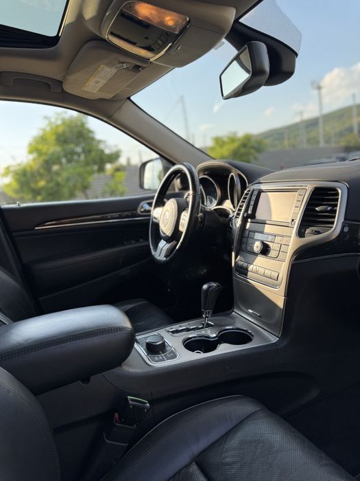 Jeep Grand Cherokee на части