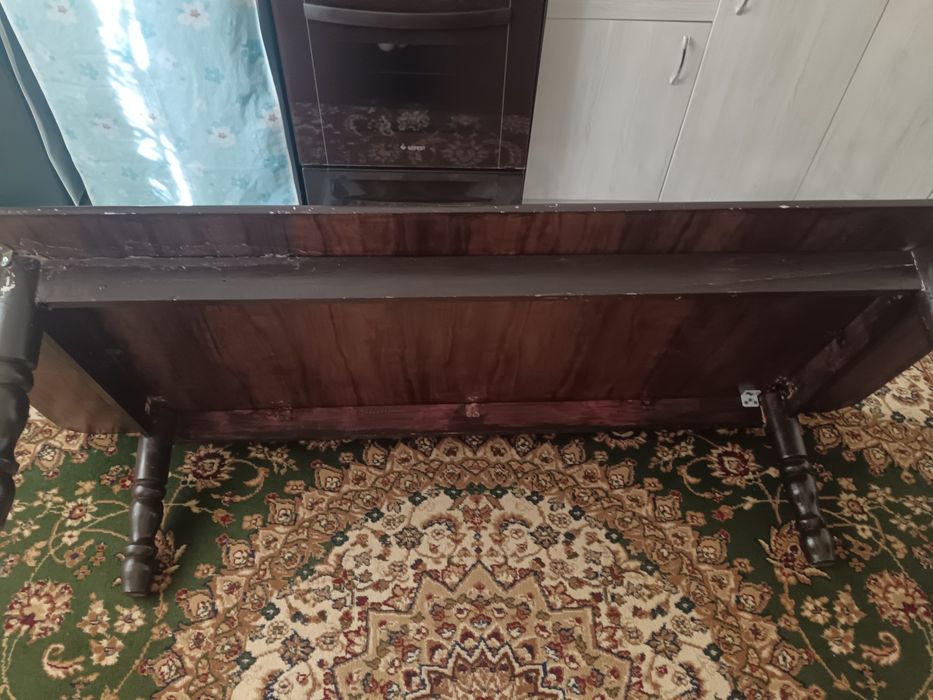 Срочно продаётся хонтахта стол