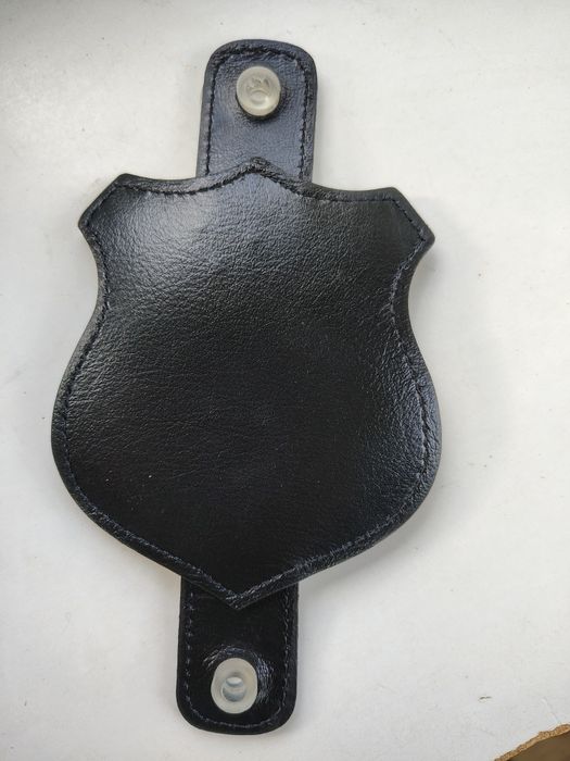 Insigna parbriz MAPN cu ventuze, din piele naturală nouă.