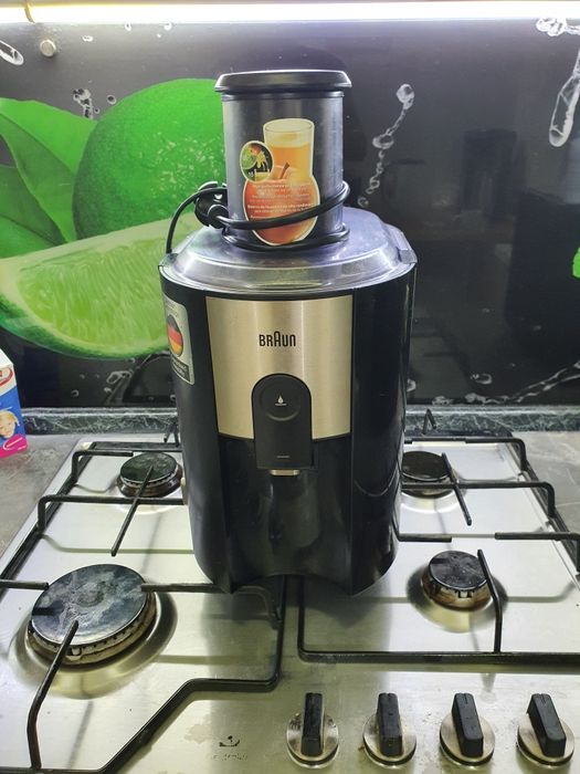 Соковыжималка в отличном состоянии