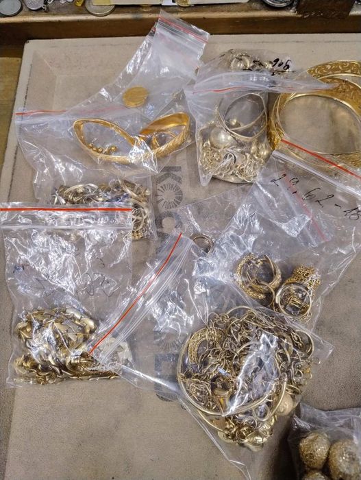 Продажба на злато за материал