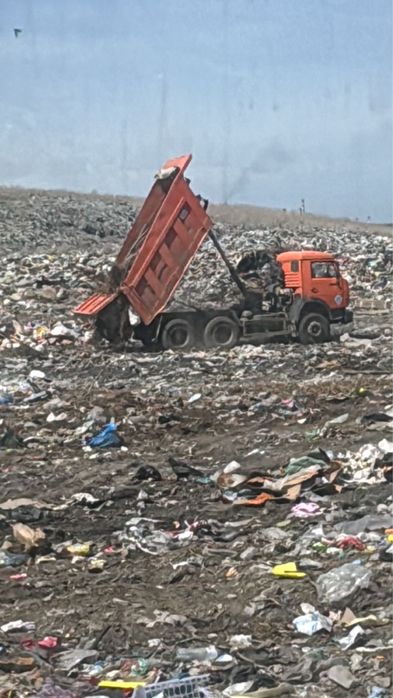 Вывоз мусора и снега услуги самосвала КамАз