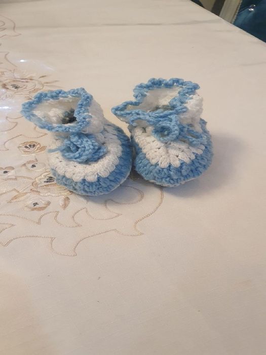 Toʻqilgan shapka va pinetkalar