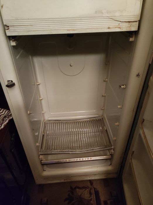 Продам холодильник Зил!