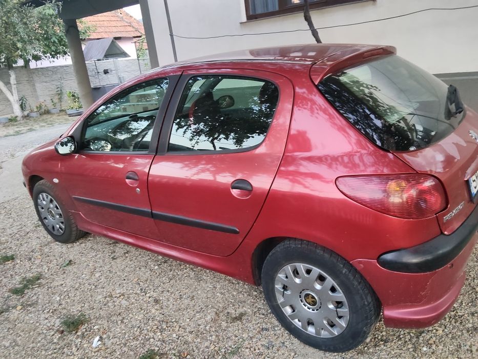 Vând peujoto 206 din 2006 in conditi foarte bune