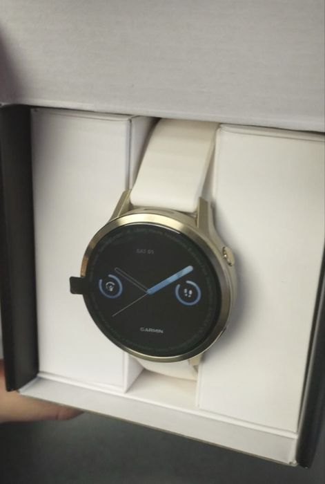 Продам GARMIN Venu 4s женские