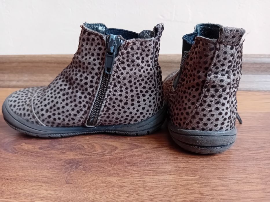 Бебешки боти от естествена кожа 21 номер