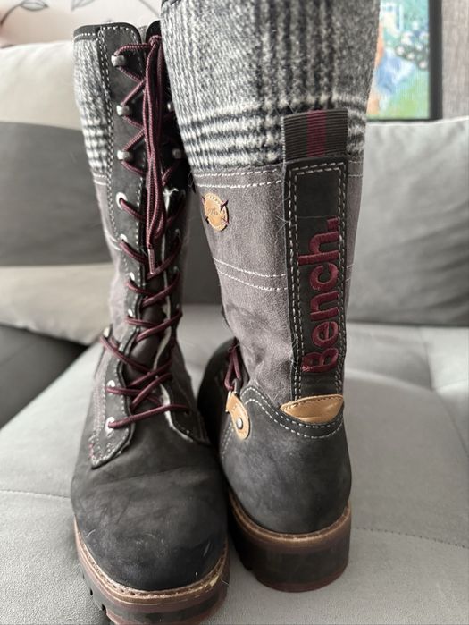 Отлични дамски ботуши Bench