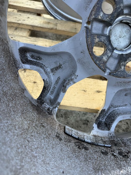 5x108 17 Ford Kuga OEM