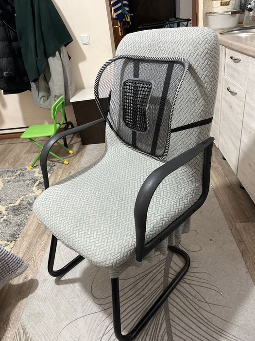 Продам срочно! Стулья универсальная!