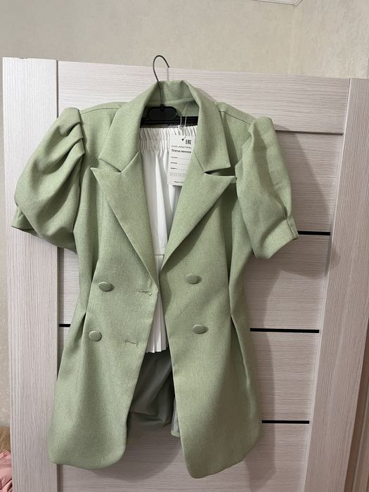 Продам костюм двойку