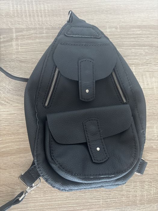 Geanta din piele naturala + un mini buzunar de curea(gratis la cumparare gentii)