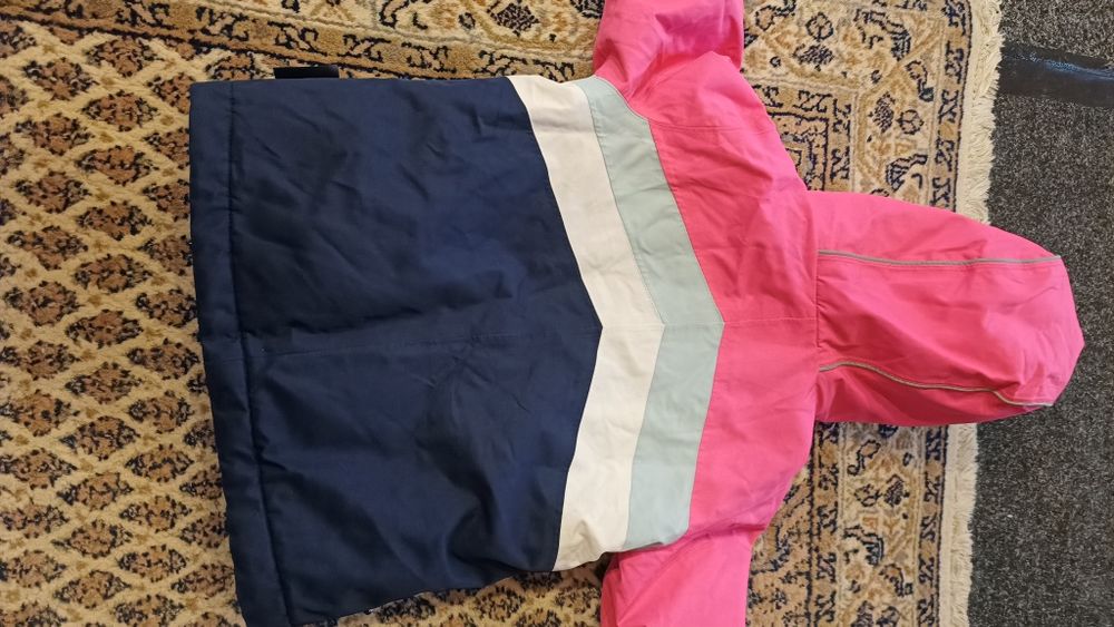 De vânzare costum de  ski