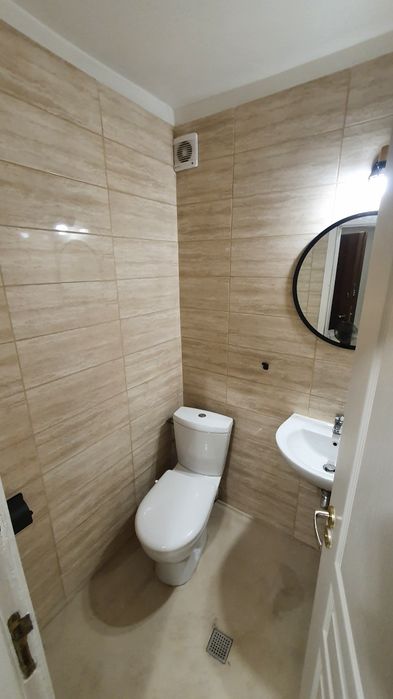 Под наем просторен 3 стаен партерен в кв. Витоша  с обзавеждане