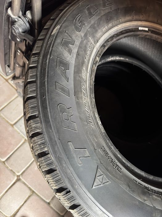 Шины зимние 265/65/17  Новые