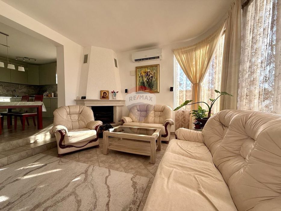 Къща с четири спални и планинска гледка за продажба, Балчик, Я.И.