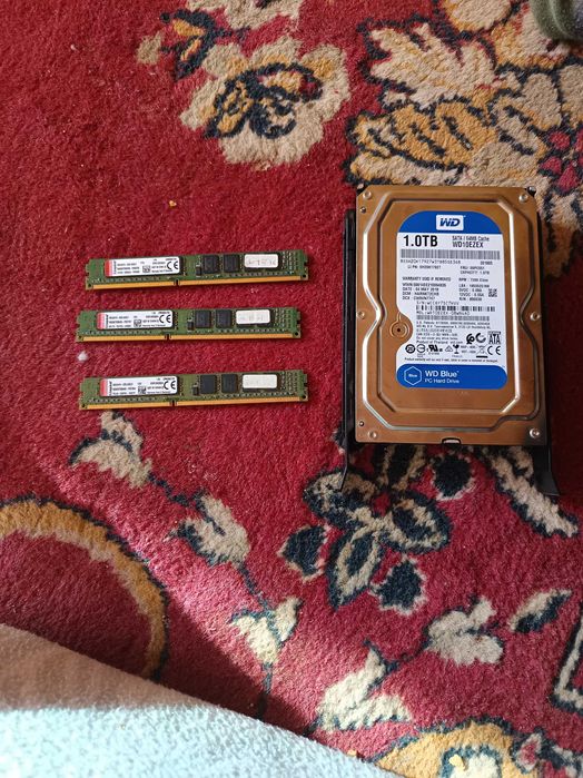 Se vinde kit plus hdd