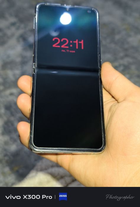 Z flip 5 в хорошем состоянии